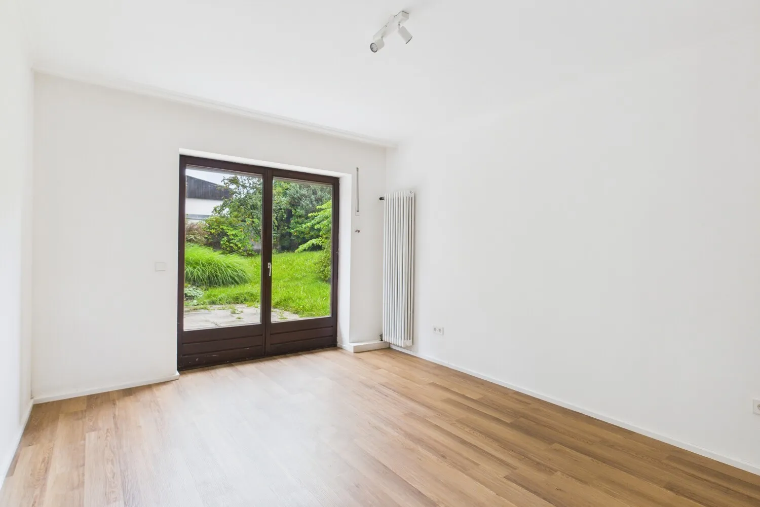 RESERVIERT: Attraktives Einfamilienhaus in Diedorf – Helles, großzügiges und gepflegtes Wohnen