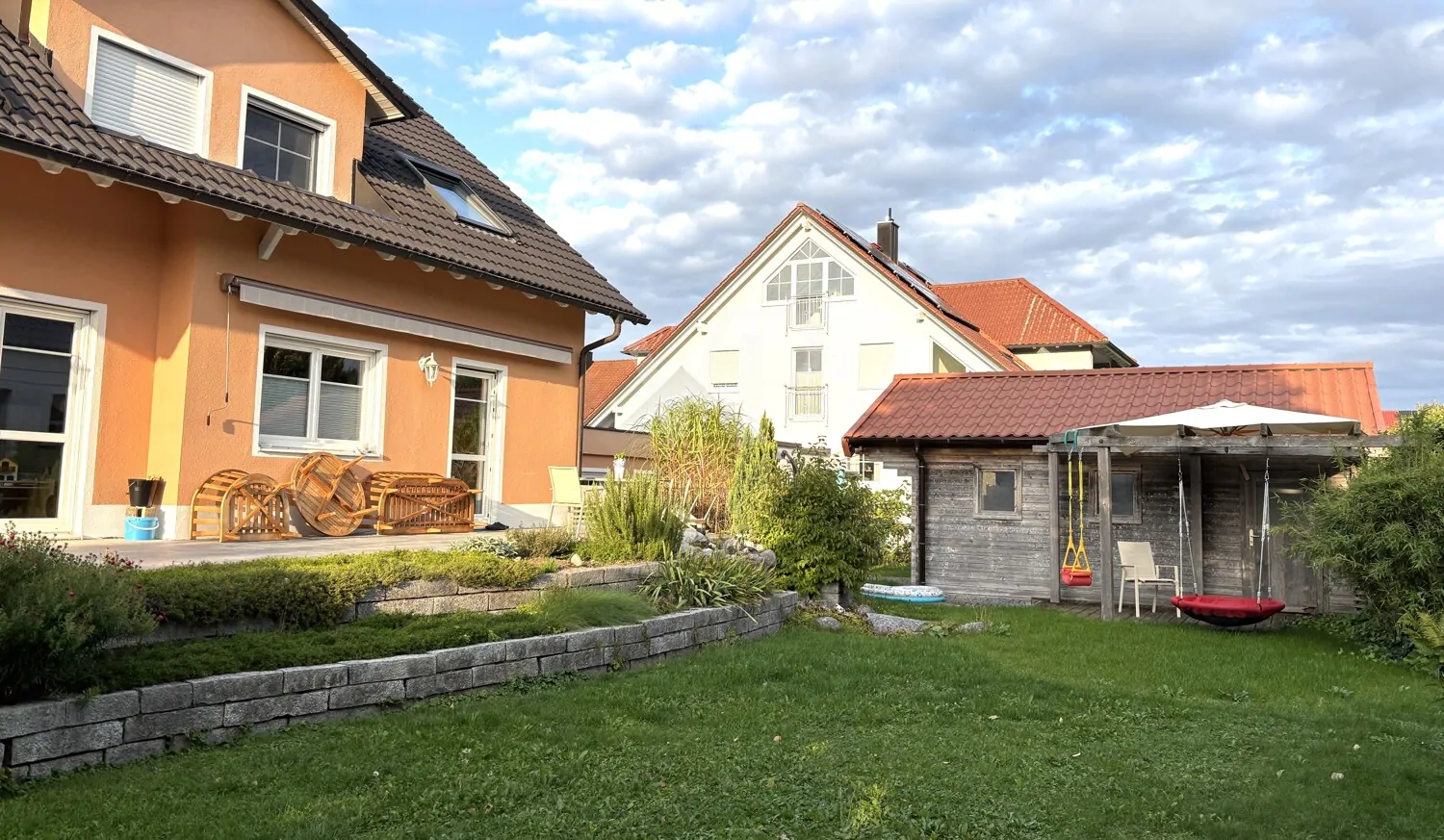 Großzügiges Wohnen in guter Nachbarschaft