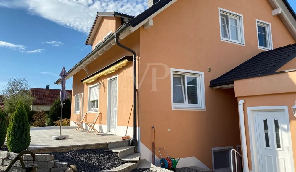 Großzügiges Wohnen in guter Nachbarschaft