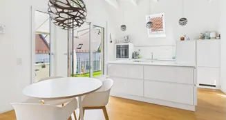 von_poll_real_estate_property_25122120_image_1