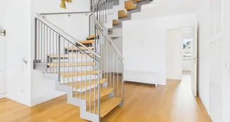 von_poll_real_estate_property_25122120_image_3