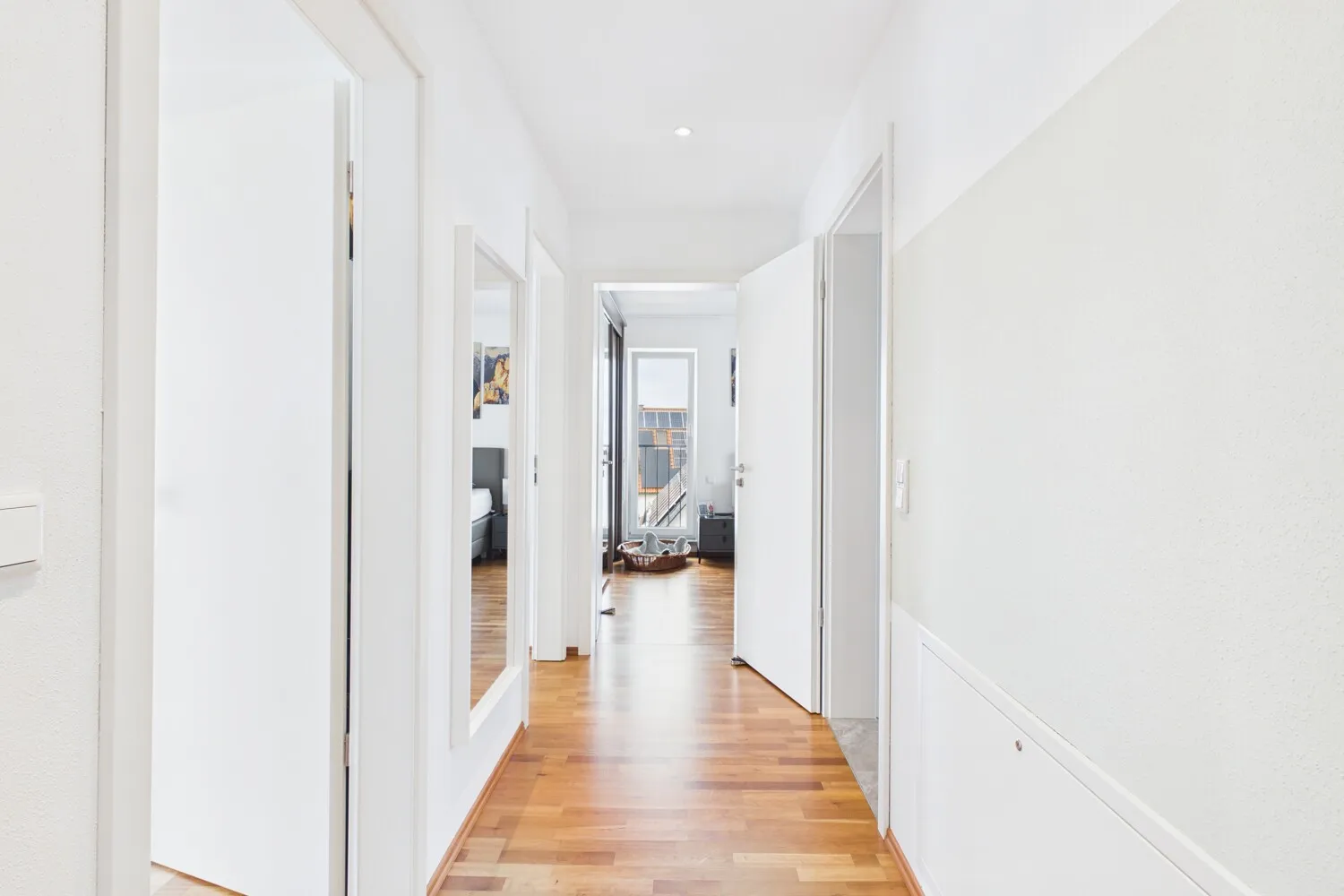 Barrierefreies Penthouse mit energieeffizienter Bauweise und großzügiger Dachterrasse in ruhiger Wohnlage