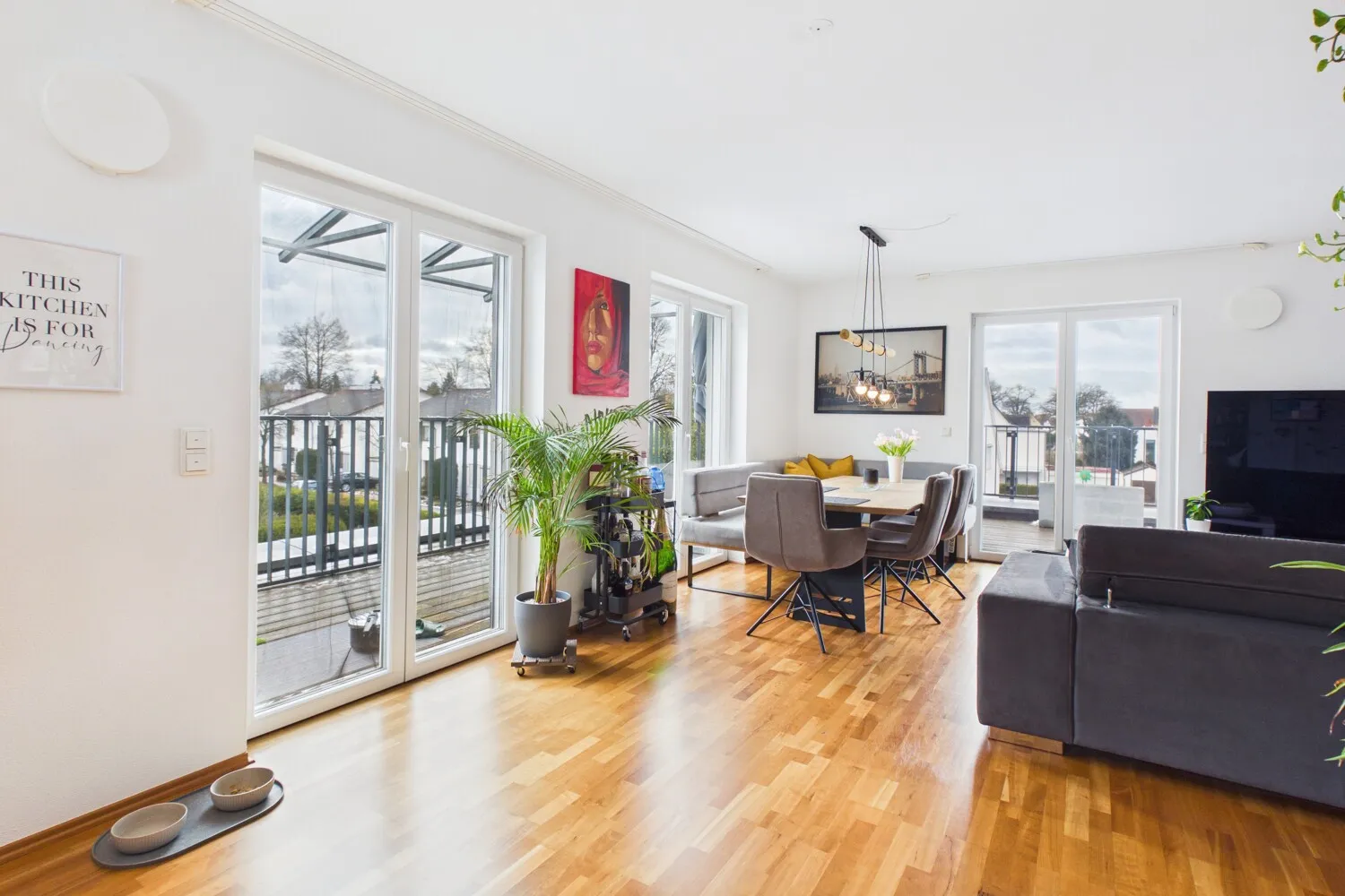 Barrierefreies Penthouse mit energieeffizienter Bauweise und großzügiger Dachterrasse in ruhiger Wohnlage