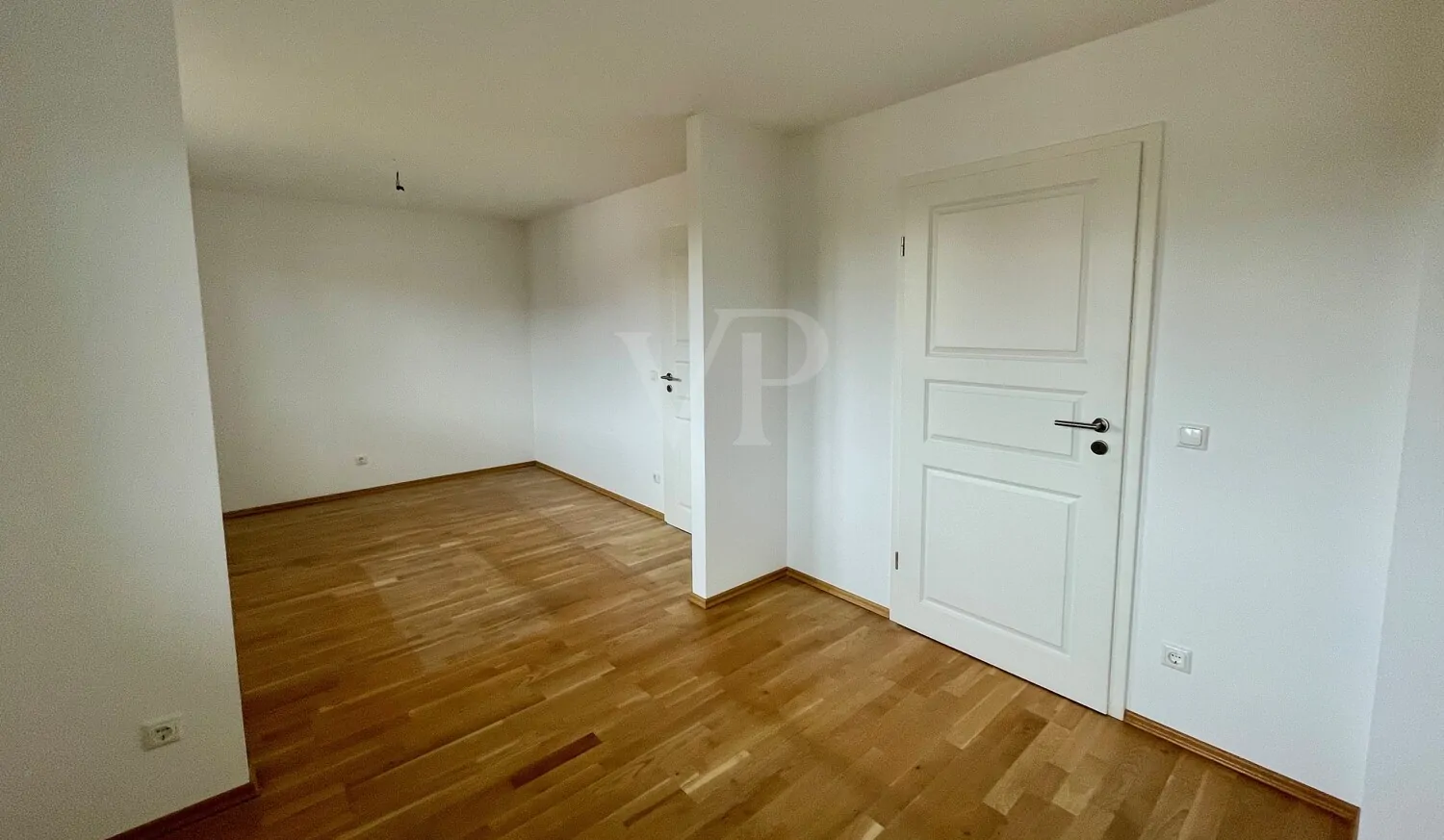 Lichtdurchflutete Maisonette mit Wintergarten und großzügiger Dachterrasse