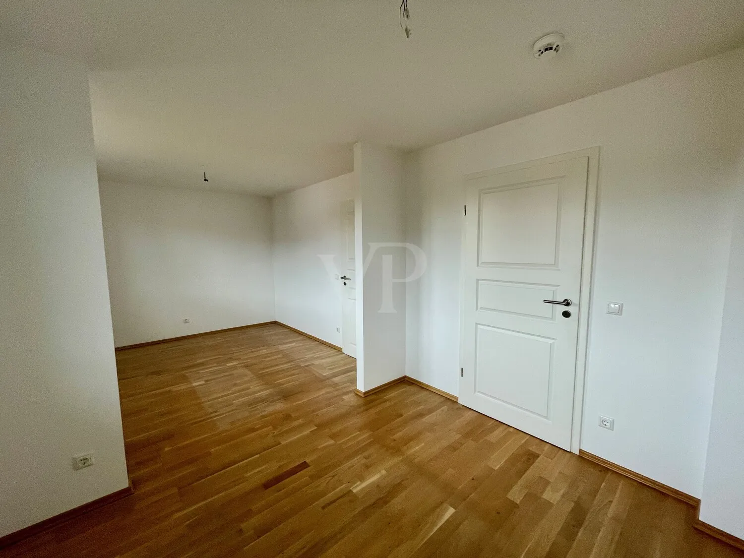 Lichtdurchflutete Maisonette mit Wintergarten und großzügiger Dachterrasse