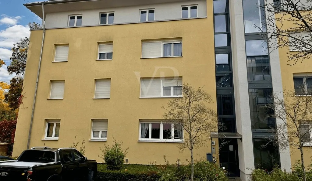 Lichtdurchflutete Maisonette mit Wintergarten und großzügiger Dachterrasse