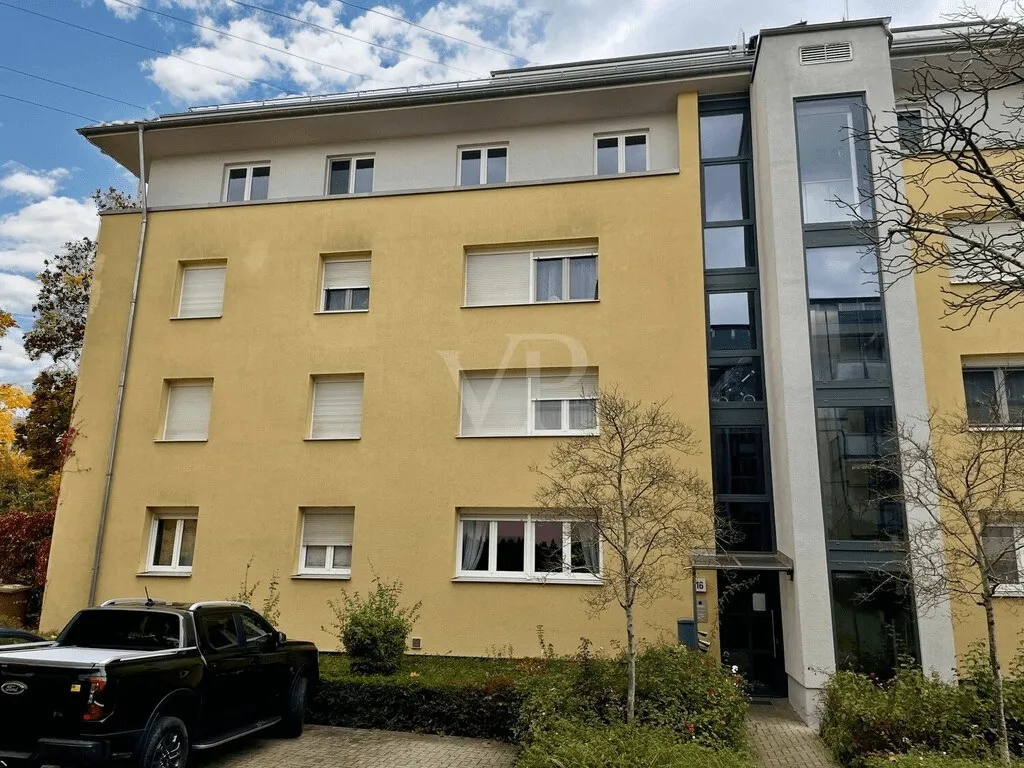 Lichtdurchflutete Maisonette mit Wintergarten und großzügiger Dachterrasse