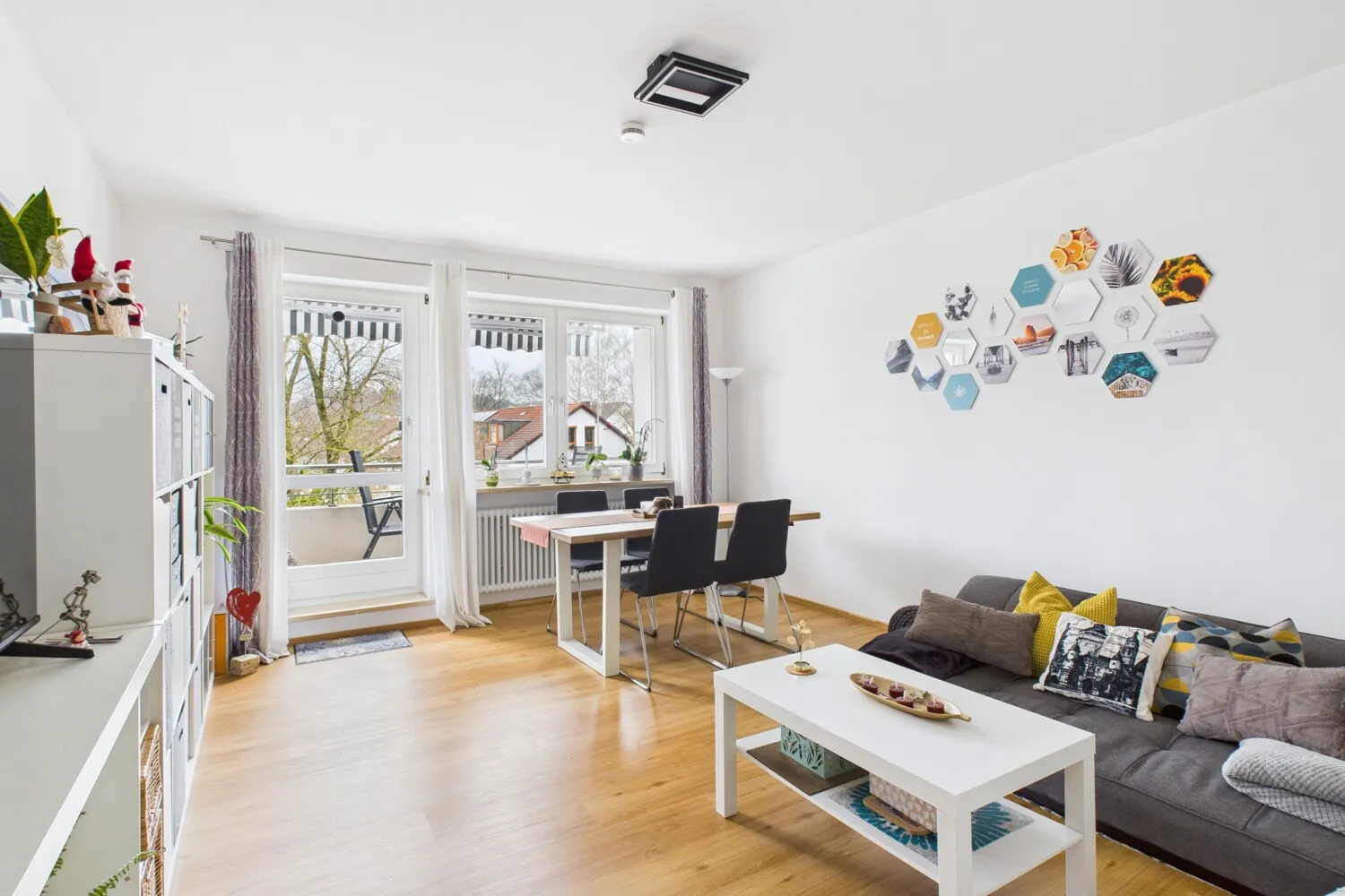 Attraktive Kapitalanlage: Kernsanierte 2-Zimmer-Wohnung mit Tiefgarage