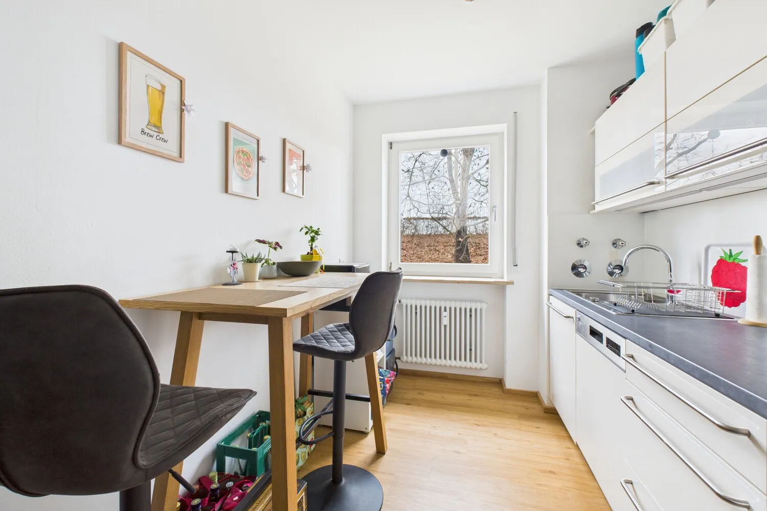 Attraktive Kapitalanlage: Kernsanierte 2-Zimmer-Wohnung mit Tiefgarage