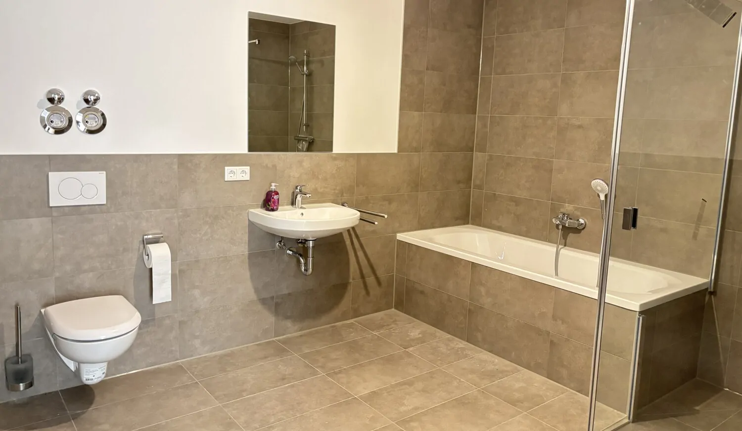 Neuwertige Gartenwohnung mit durchdachter Raumaufteilung