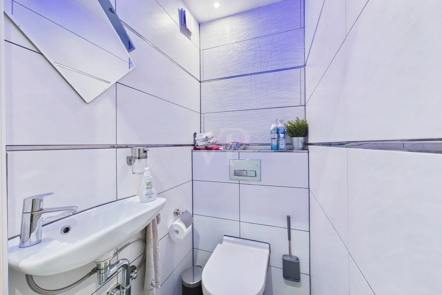 Elegant Wohnen über den Dächern von Neusäß – sofort bezugsbereit