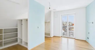 von_poll_real_estate_property_26122007_image_6