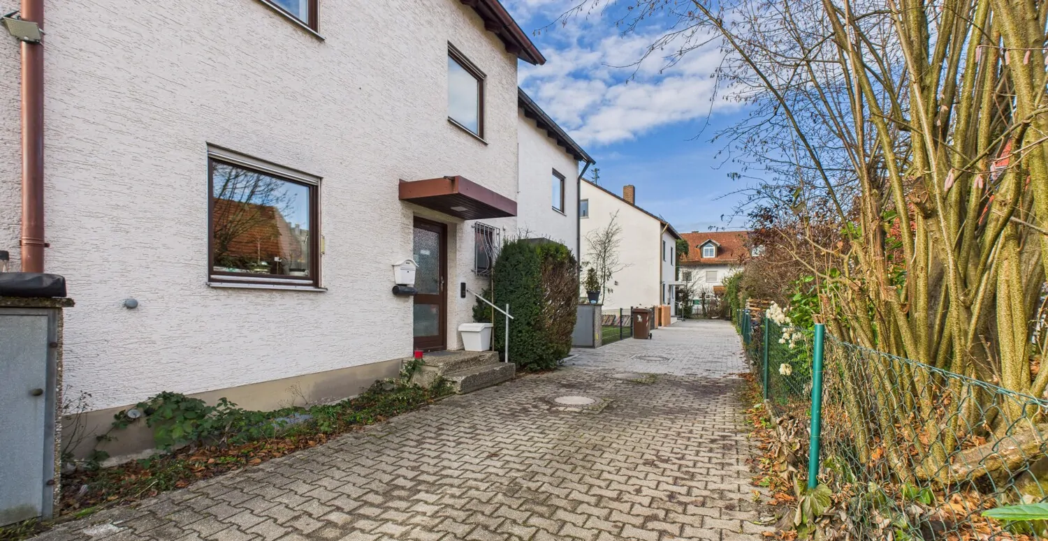 Raum für neues Familienleben - Doppelhaushälfte mit Garten