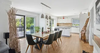 von_poll_real_estate_property_25122162_image_1