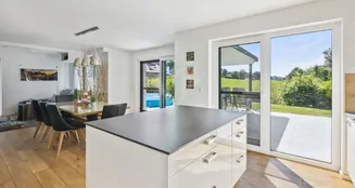 von_poll_real_estate_property_25122162_image_2