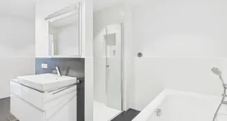 von_poll_real_estate_property_26122008_image_5