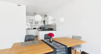 von_poll_real_estate_property_26122008_image_3