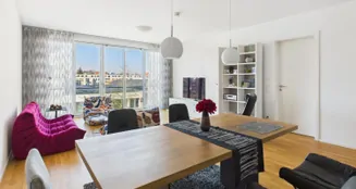 von_poll_real_estate_property_26122008_image_0