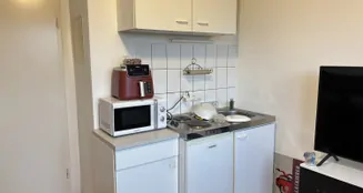 von_poll_real_estate_property_26122001_image_5