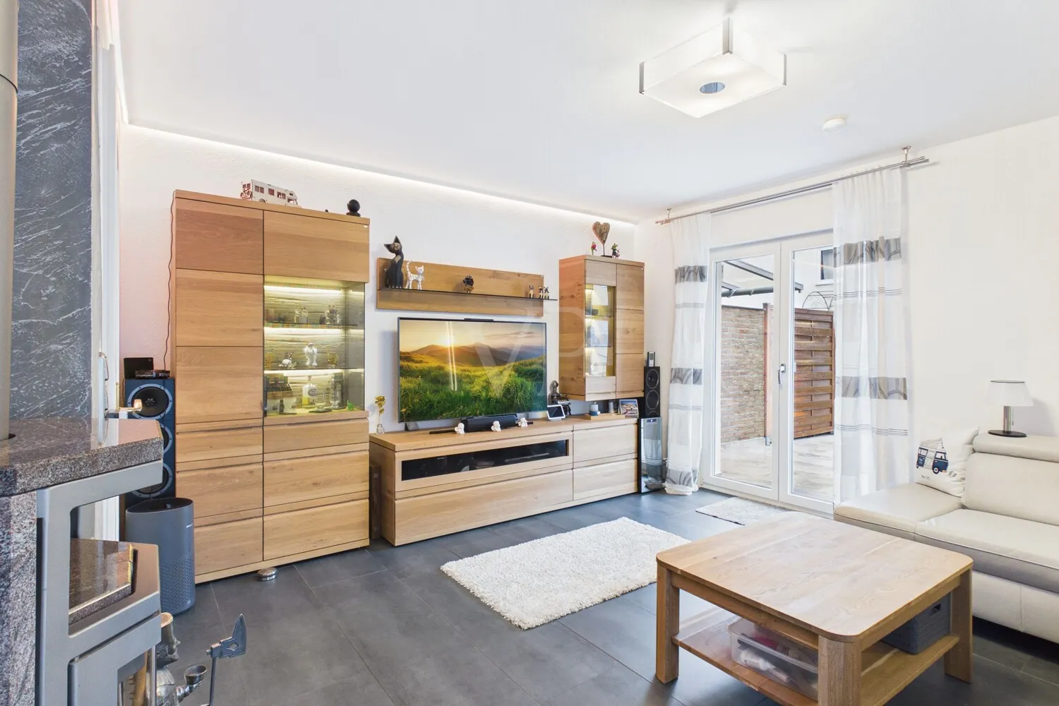 RESERVIERT: Modernisiertes Reiheneckhaus mit Kamin, Garten und hoher Wohnqualität