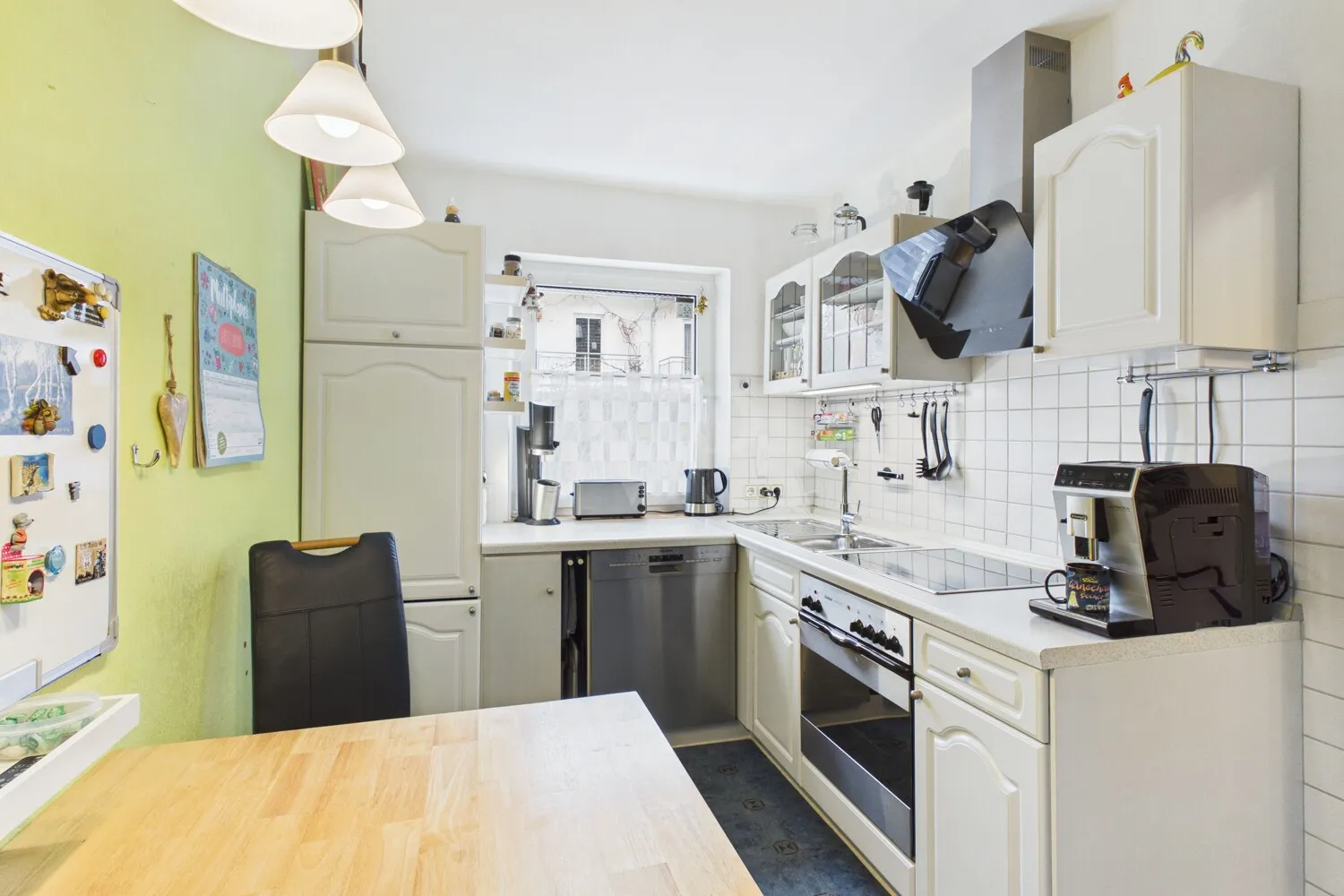 RESERVIERT: Modernisiertes Reiheneckhaus mit Kamin, Garten und hoher Wohnqualität