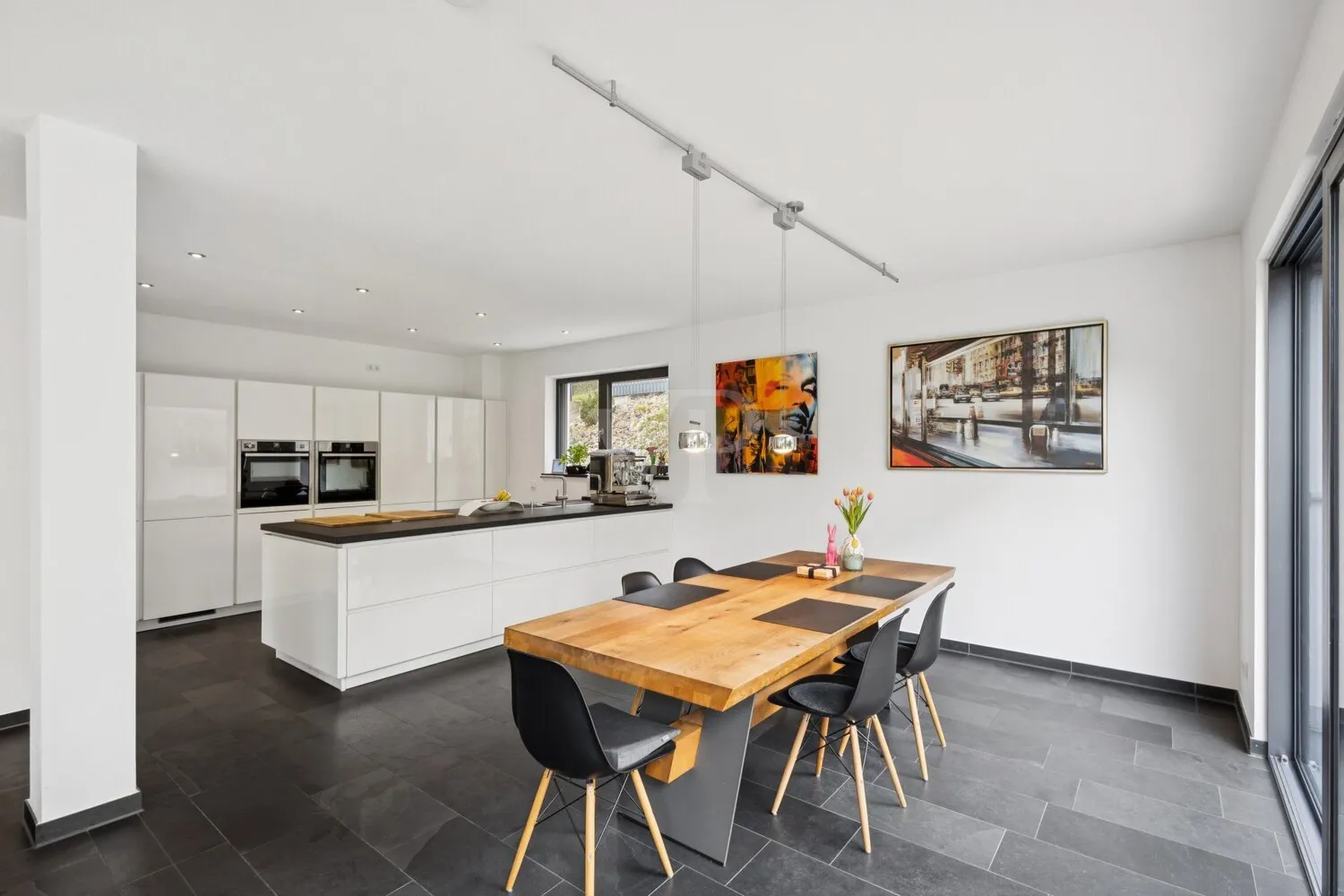 RESERVIERT: Elegantes Wohnen in begehrter Lage – Architektur, Licht und Raum in perfekter Harmonie