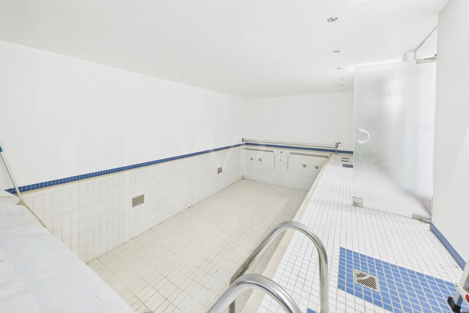 Repräsentative Villa mit parkähnlichem Grundstück am Kobelhang
