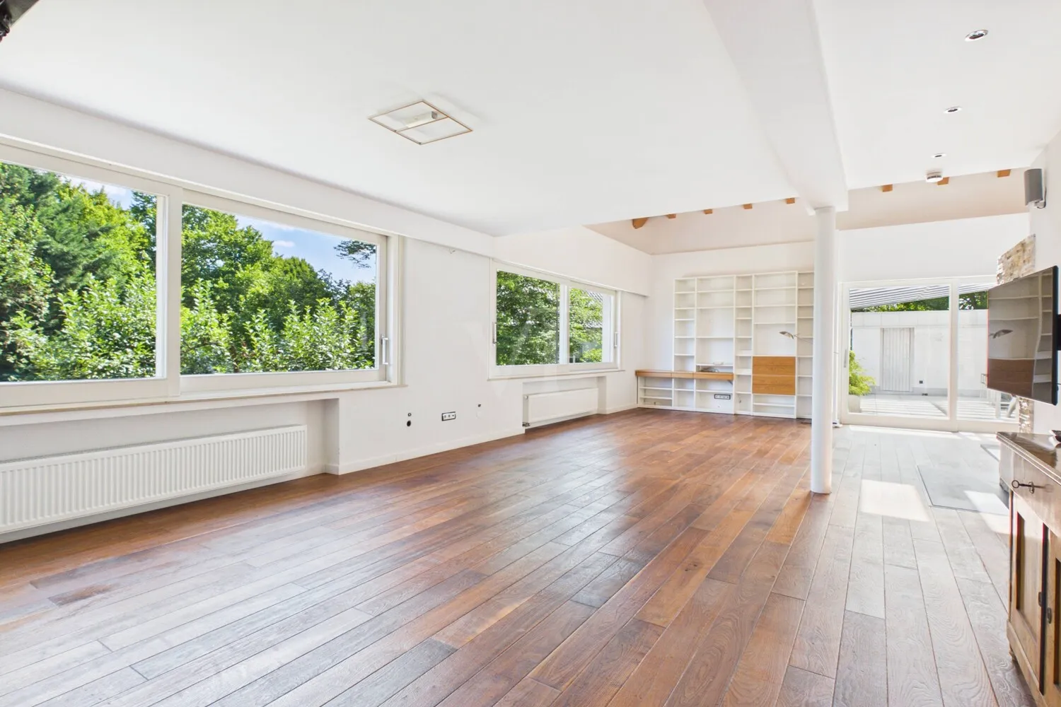 Repräsentative Villa mit parkähnlichem Grundstück am Kobelhang