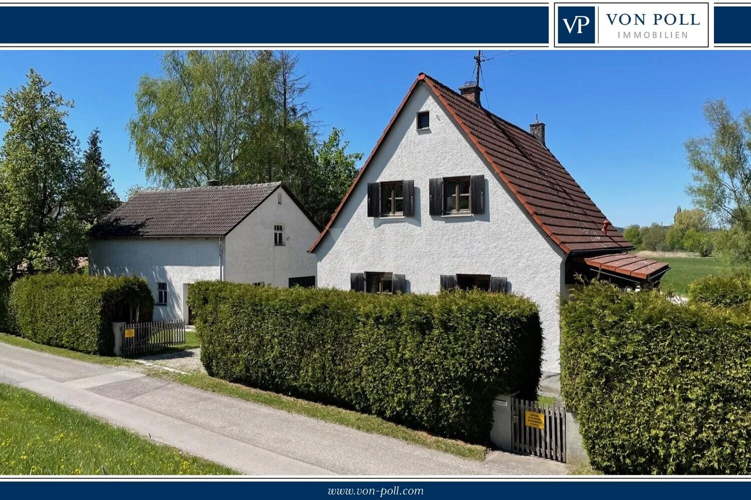 Einfamilienhaus auf großem Grundstück
