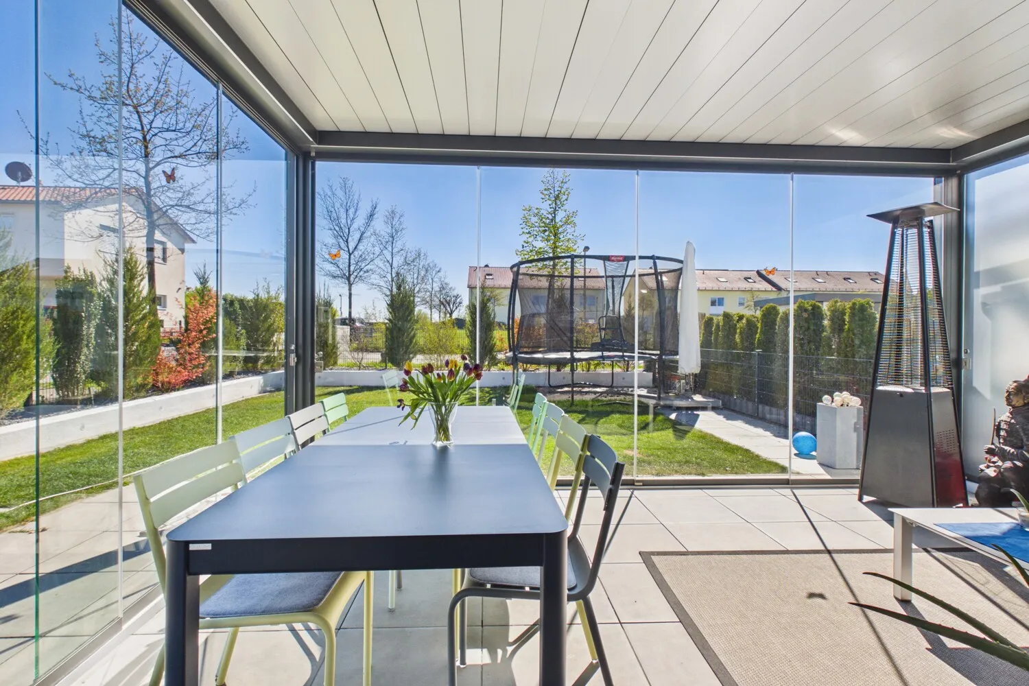 Modernes Familienhaus mit Wintergarten, 3 Bädern in ruhiger Lage