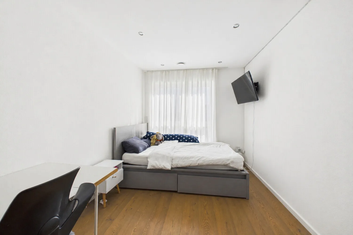 Modernes Familienhaus mit Wintergarten, 3 Bädern in ruhiger Lage