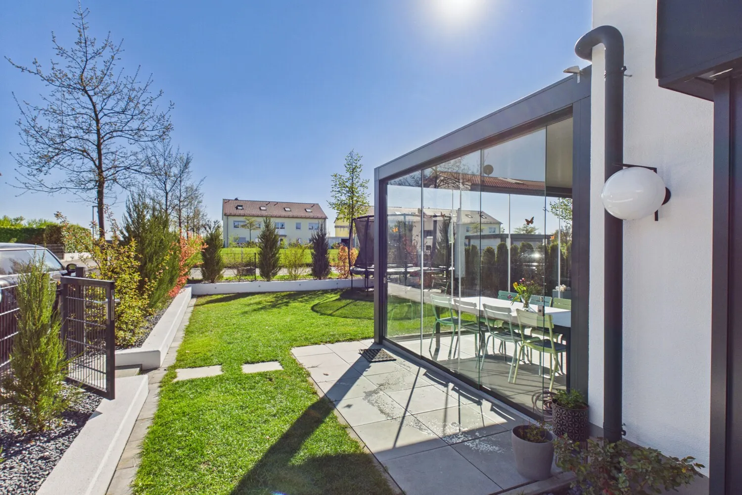Modernes Familienhaus mit Wintergarten, 3 Bädern in ruhiger Lage