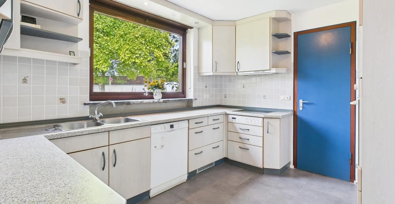 Großzügiges Architektenhaus auf Traumgrundstück in begehrter Lage von Stadtbergen