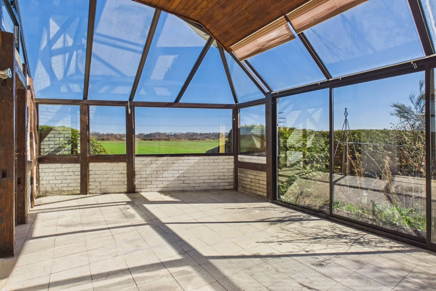 RESERVIERT: Einfamilienhaus in ruhiger Lage mit Wintergarten und Feldblick