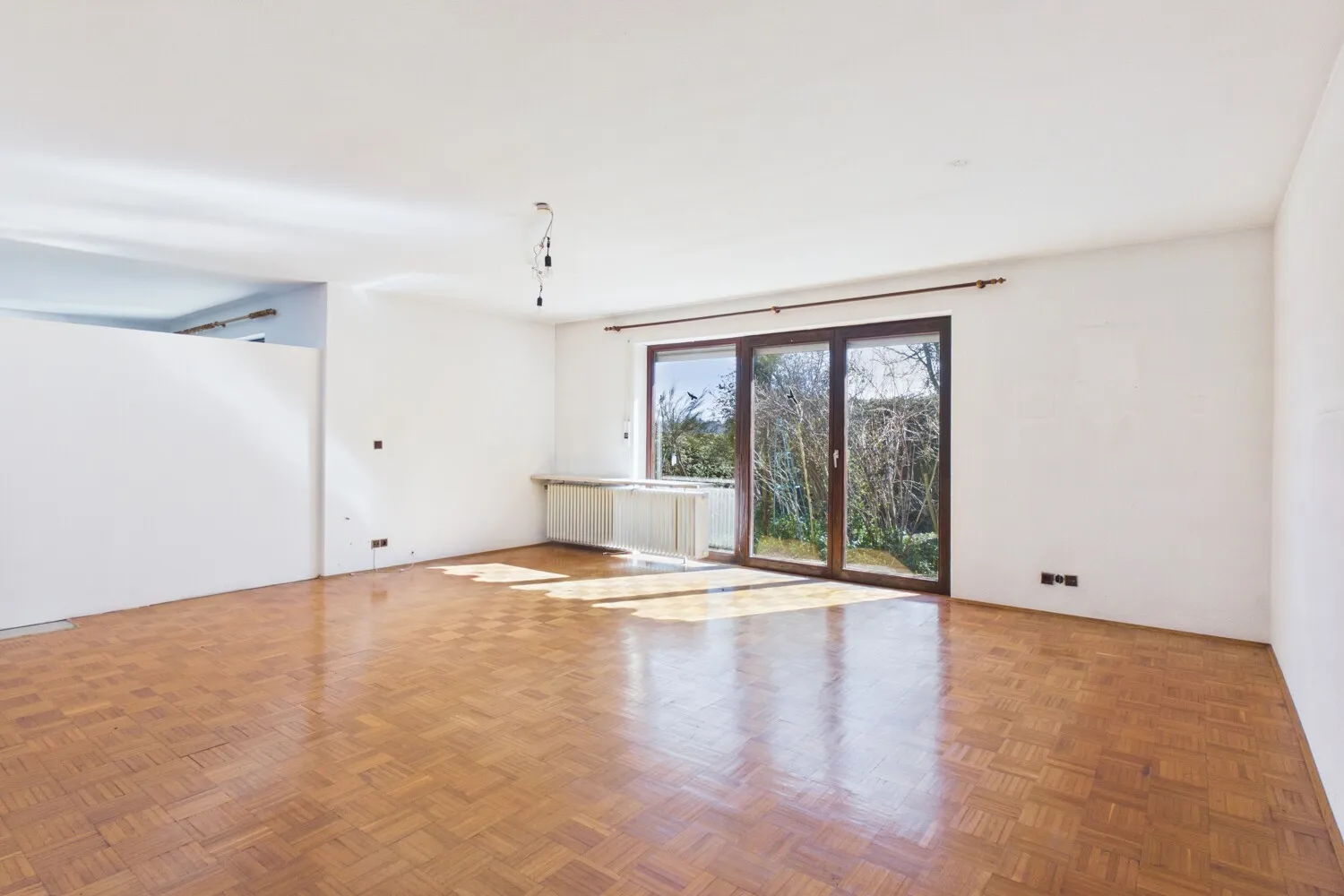 RESERVIERT: Einfamilienhaus in ruhiger Lage mit Wintergarten und Feldblick