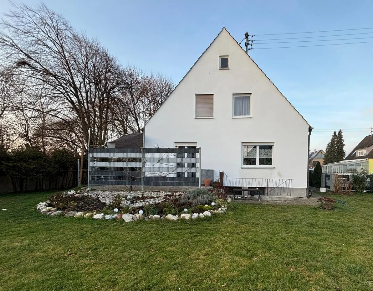 Charmantes Einfamilienhaus mit großem Grundstück in ruhiger Sackgassenlage