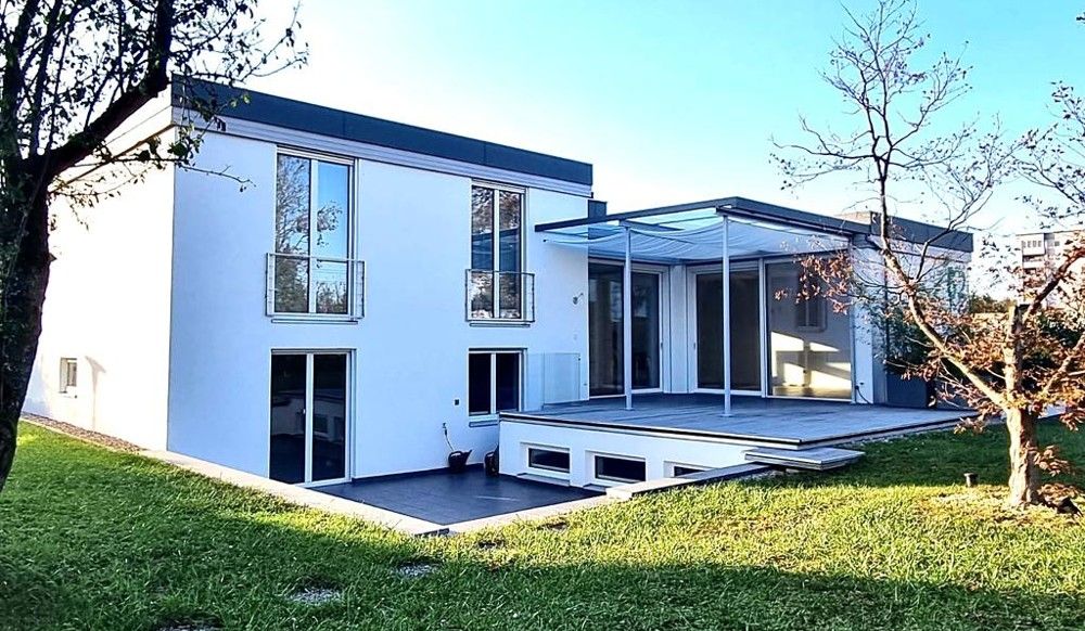 Wohnen mit weitläufigem Garten und hochwertiger Ausstattung