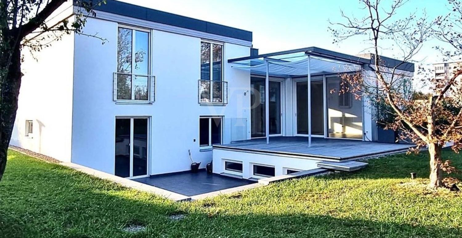Wohnen mit weitläufigem Garten und hochwertiger Ausstattung