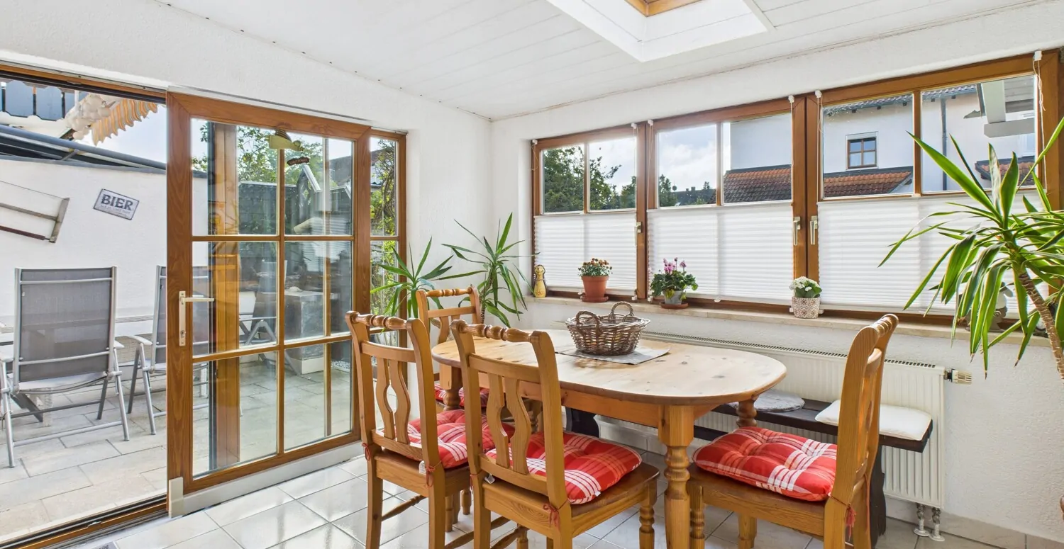 Ruhig und familienfreundlich wohnen in großzügiger Doppelhaushälfte