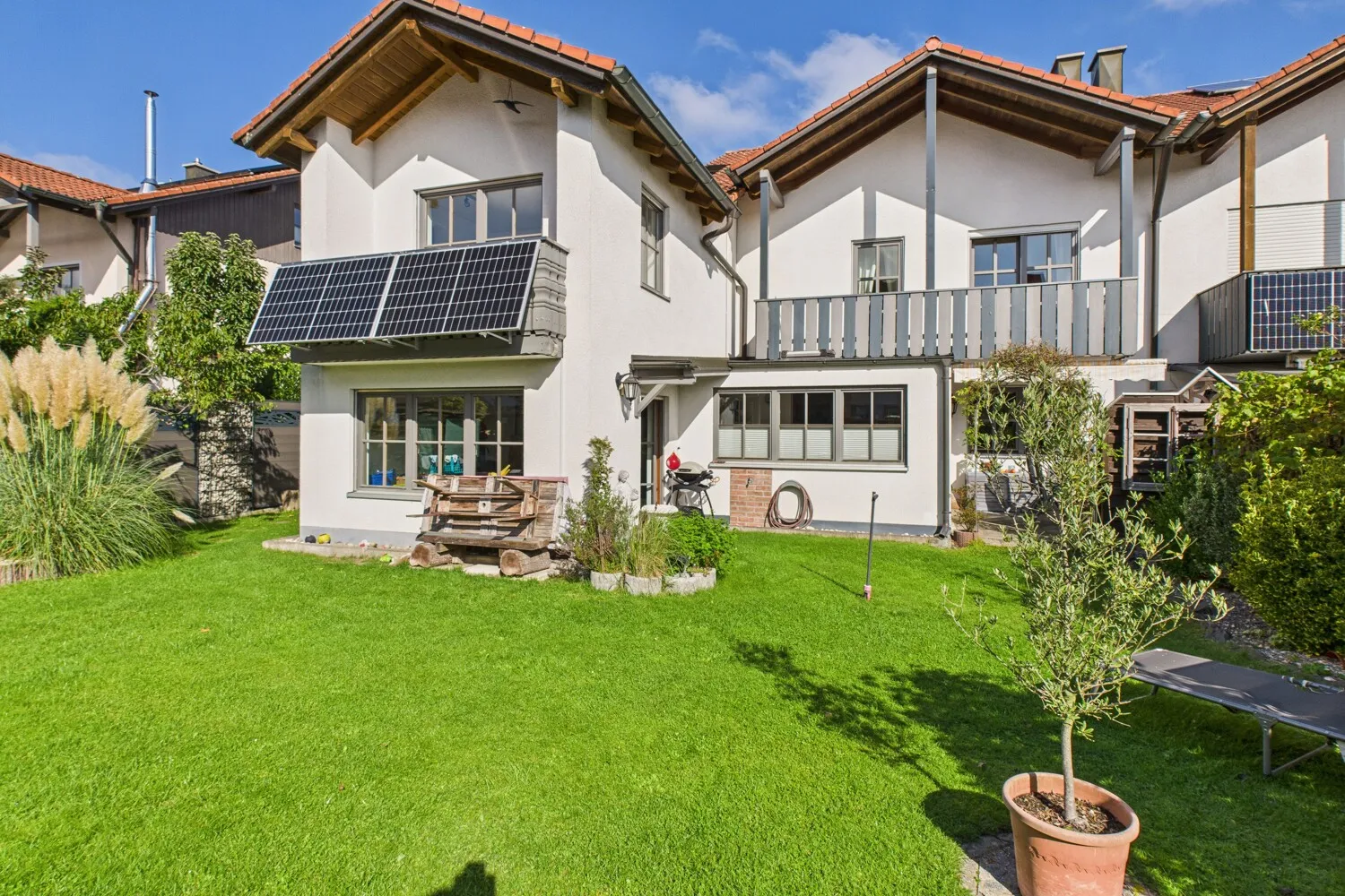 RESERVIERT: Ruhig und familienfreundlich wohnen in großzügiger Doppelhaushälfte