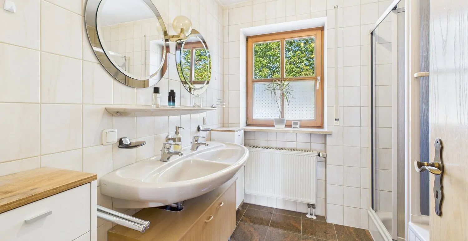 Ruhig und familienfreundlich wohnen in großzügiger Doppelhaushälfte