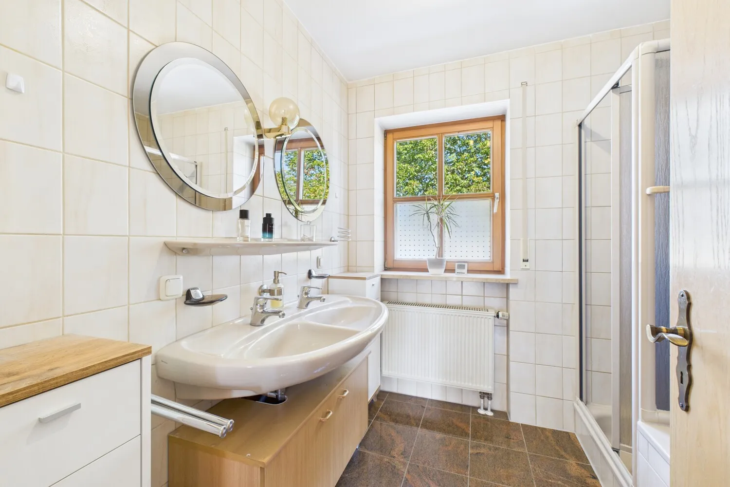 RESERVIERT: Ruhig und familienfreundlich wohnen in großzügiger Doppelhaushälfte