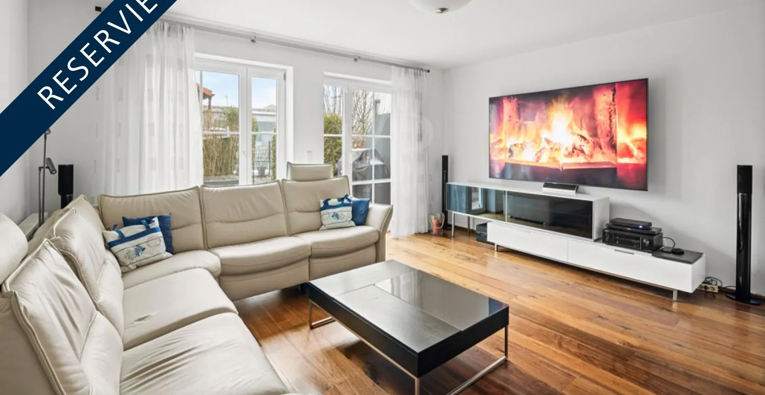 RESERVIERT: Sofort bezugsfrei: Helles Reiheneckhaus mit perfekter Anbindung für Pendler