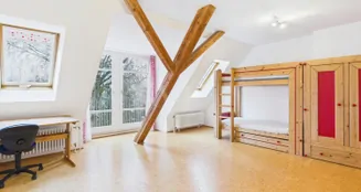 von_poll_real_estate_property_26122003_image_18