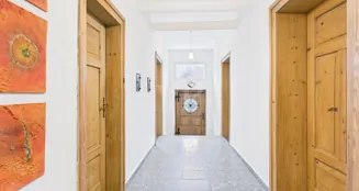 von_poll_real_estate_property_26122003_image_4