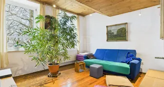 von_poll_real_estate_property_26122003_image_12