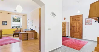 von_poll_real_estate_property_26122003_image_5