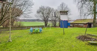 von_poll_real_estate_property_26122003_image_3