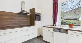 von_poll_real_estate_property_26122003_image_7