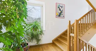 von_poll_real_estate_property_26122003_image_8